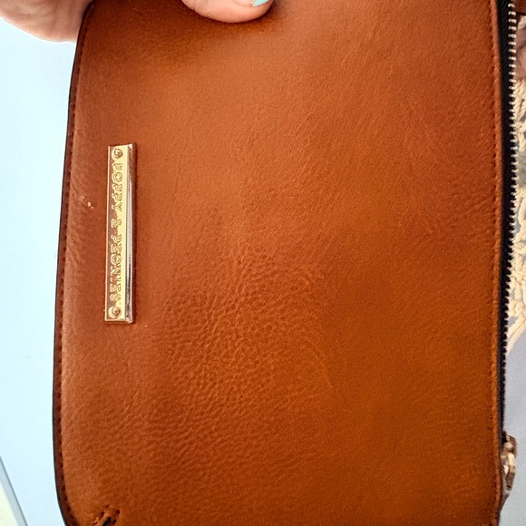 Cute Leather Crossbody Bag - Picture 3 of 12